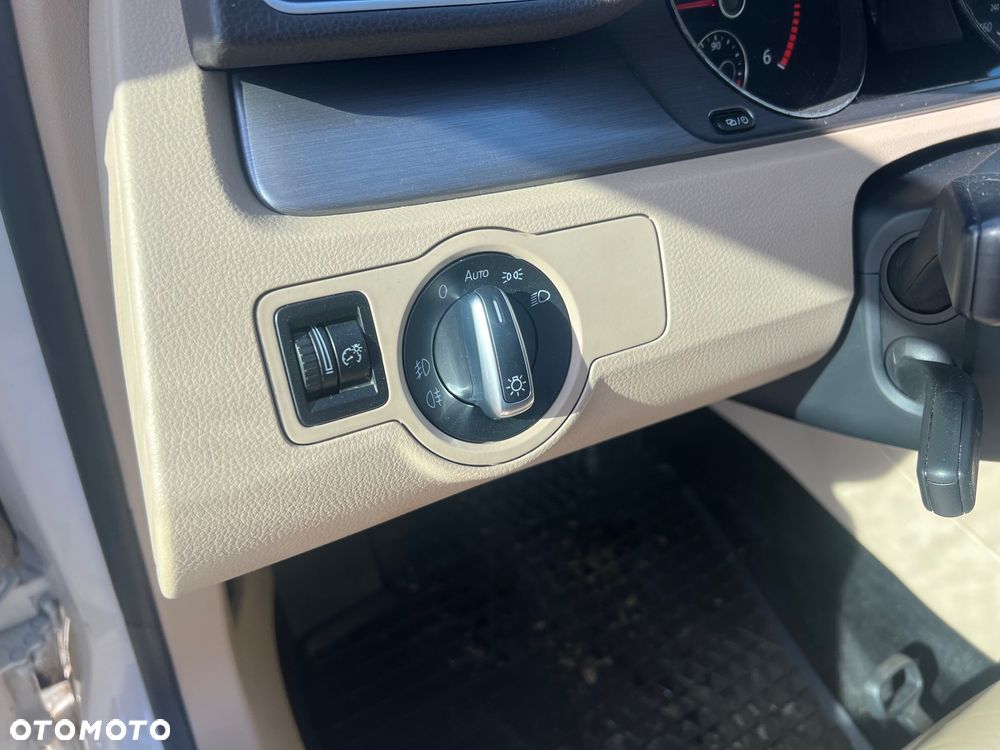 Volkswagen Passat 2.0 TDI BlueMotion Technology Highline - 19