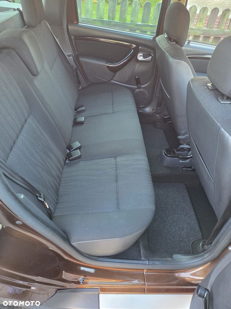 Dacia Duster 1.6 16V 4x4 - 7