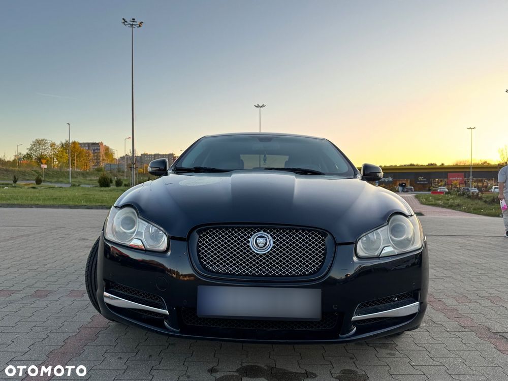 Jaguar XF 3.0 V6 Premium Luxury - 3