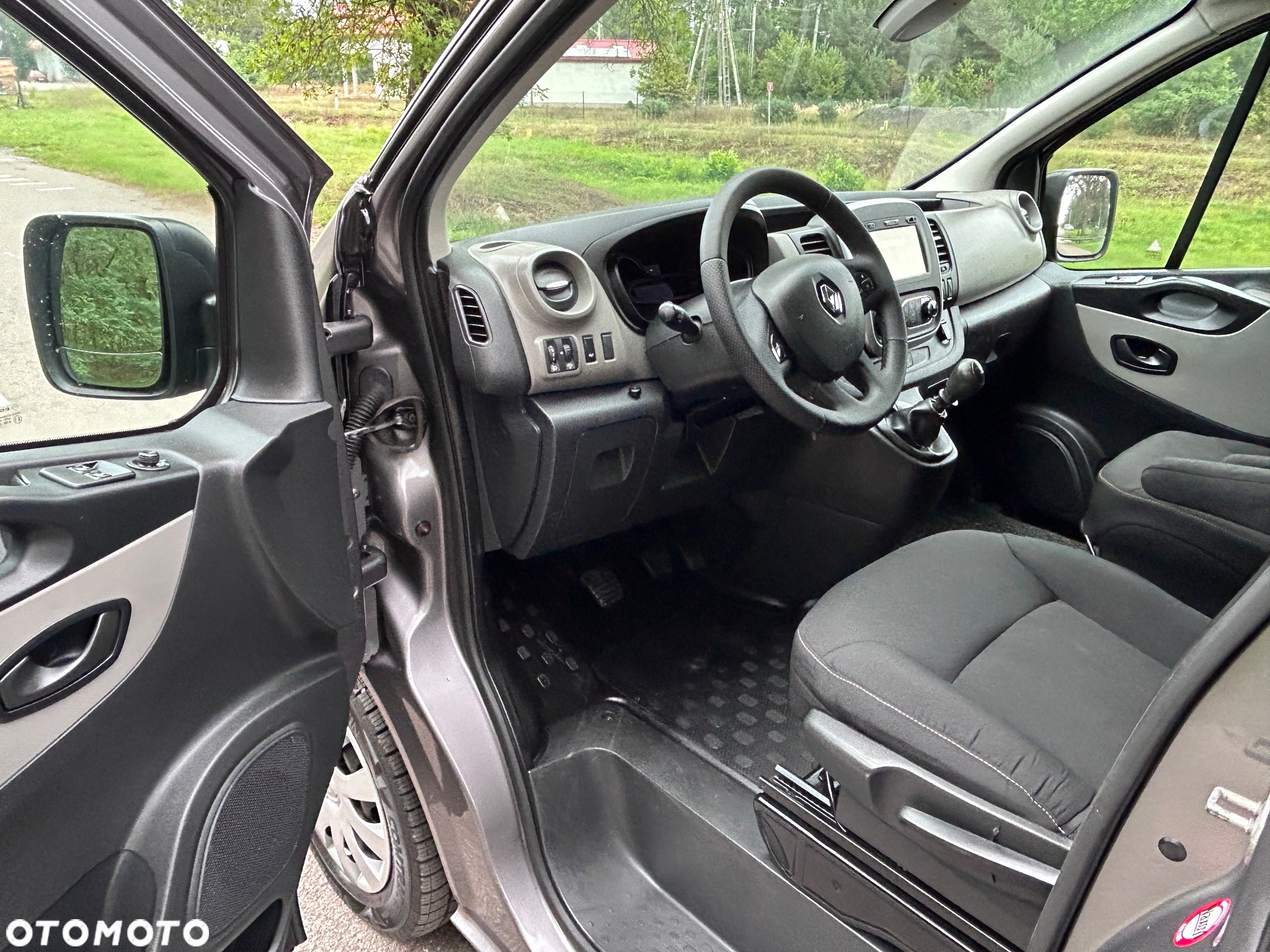 Renault TRAFIC - 8