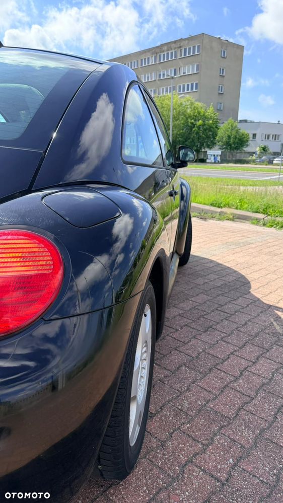 Volkswagen New Beetle - 8
