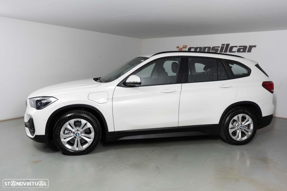 BMW X1 25 e xDrive Corporate Edition - 6