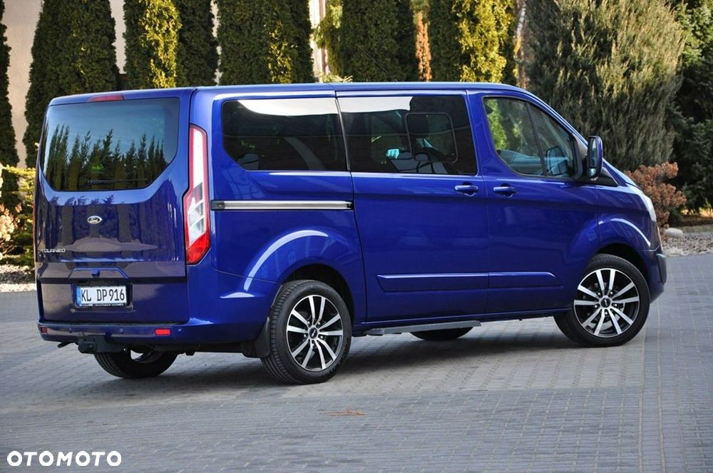 Ford Tourneo Custom - 16