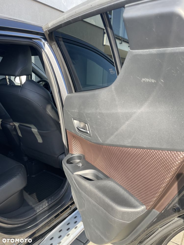 Toyota C-HR Lounge - 21