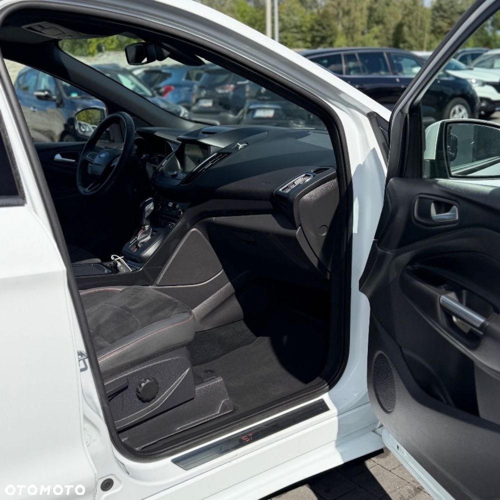 Ford Kuga - 31