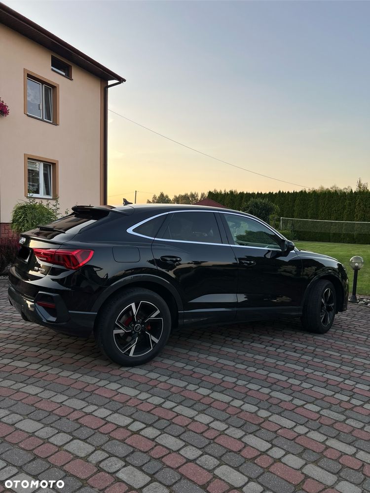 Audi Q3 Sportback - 12