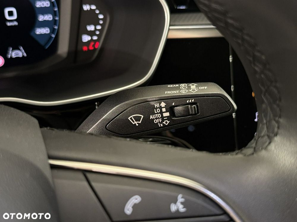 Audi Q3 - 18