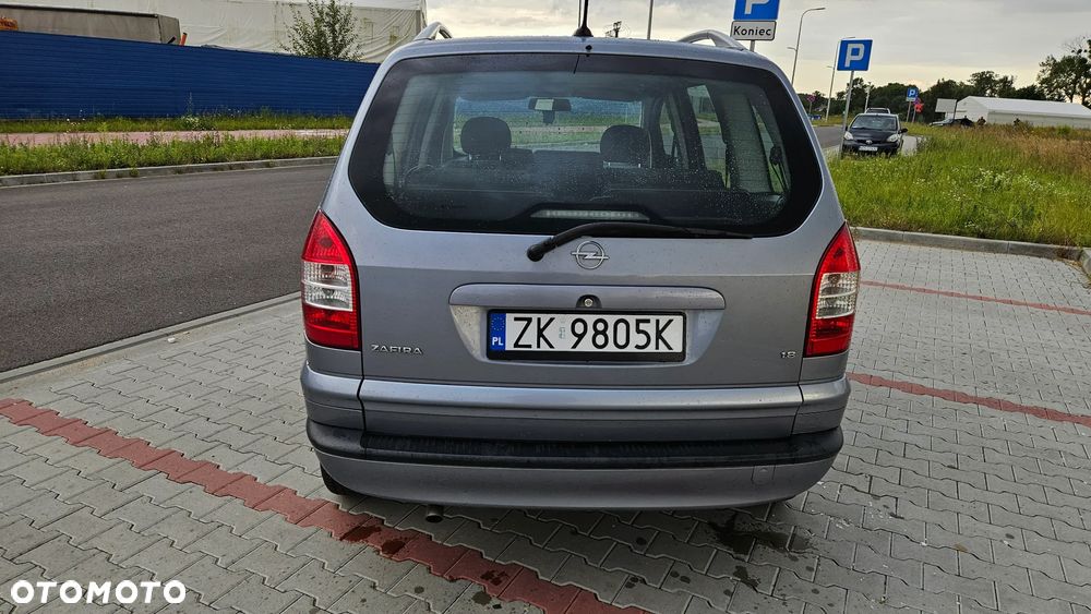 Opel Zafira 1.8 16V Comfort - 37
