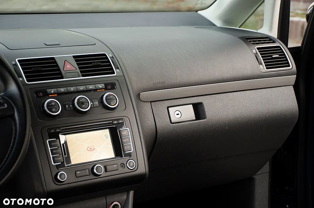 Volkswagen Touran 1.6 TDI DPF BlueMotion Technology MATCH - 34