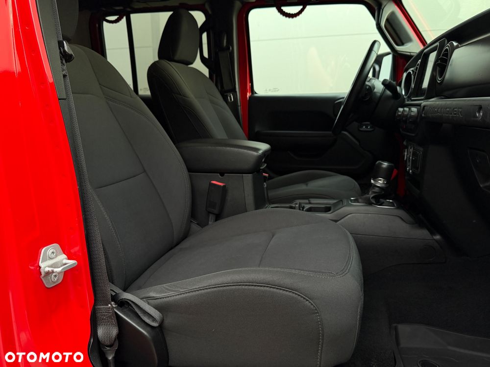 Jeep Wrangler - 40