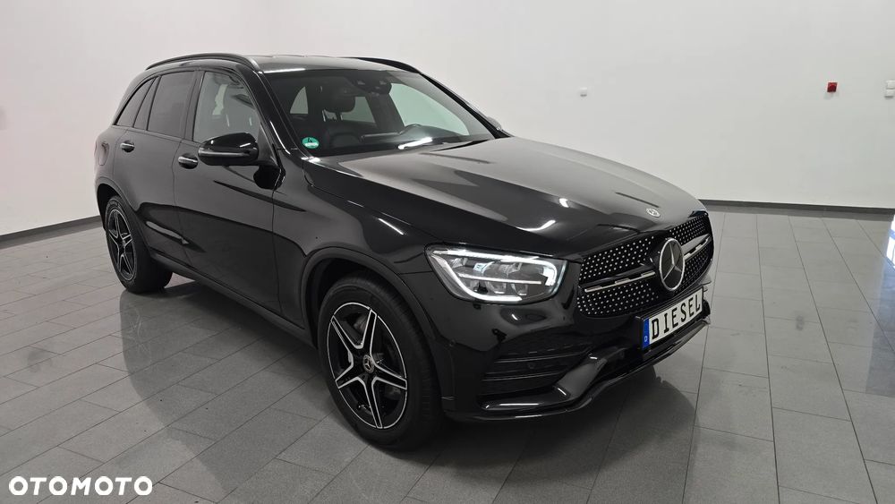Mercedes-Benz GLC 300 de 4Matic 9G-TRONIC AMG Line Plus - 2