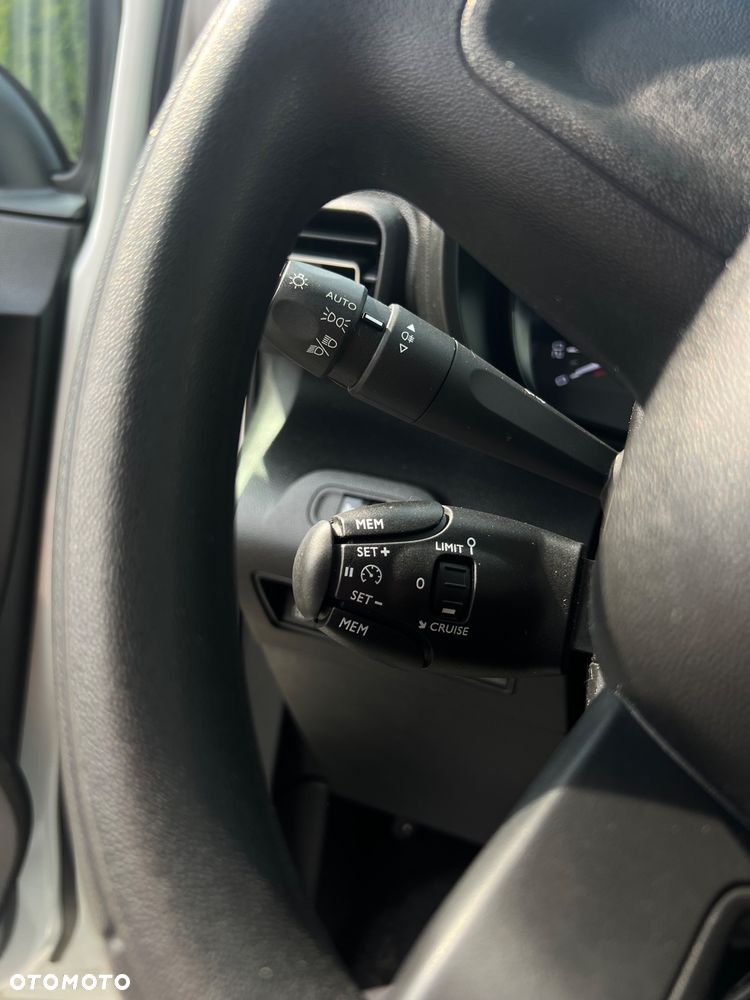 Toyota Proace City Verso 1.2 D-4T Business - 20