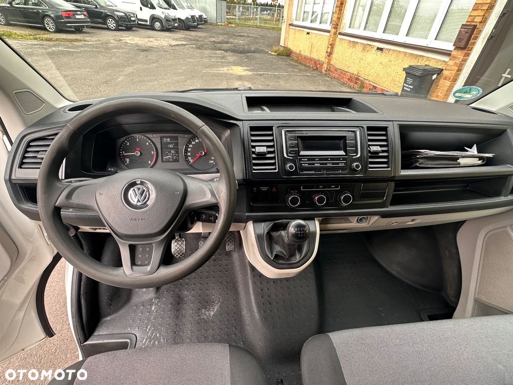 Volkswagen Transporter doka prycza - 16