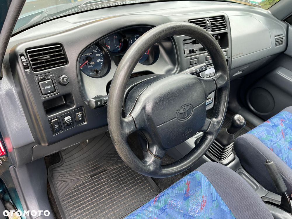 Toyota RAV4 - 12
