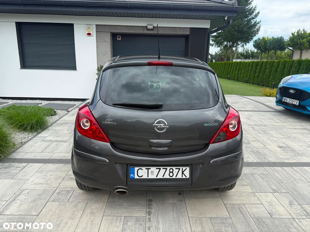 Opel Corsa 1.2 16V Cosmo - 12
