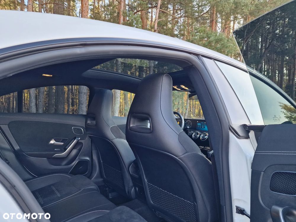 Mercedes-Benz CLA 200 AMG Line 7G-DCT - 13