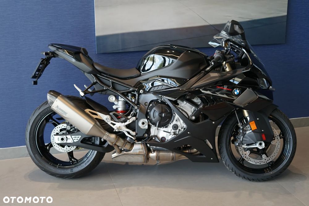 BMW S
