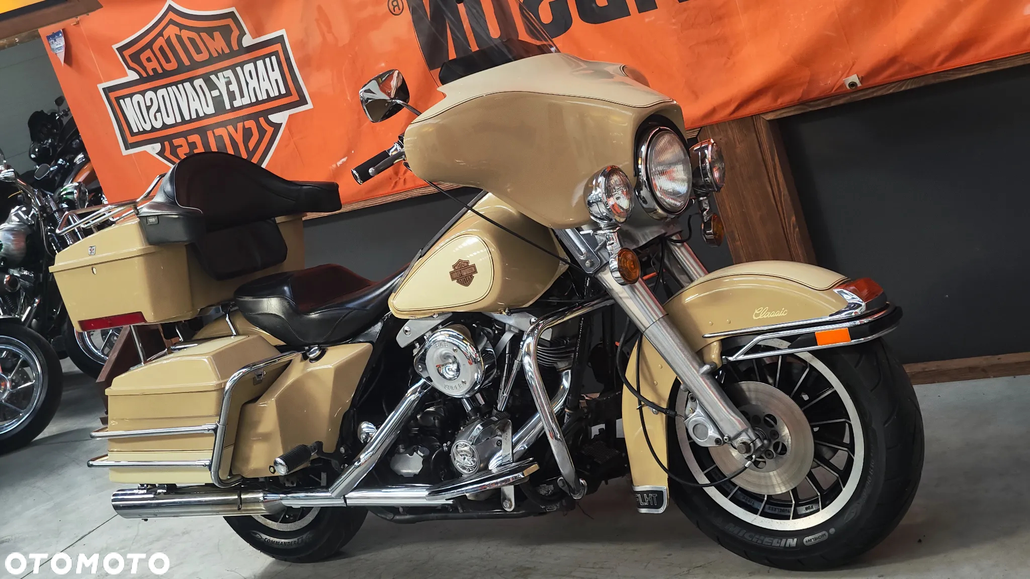 Harley-Davidson FLH Electra Glide - 3