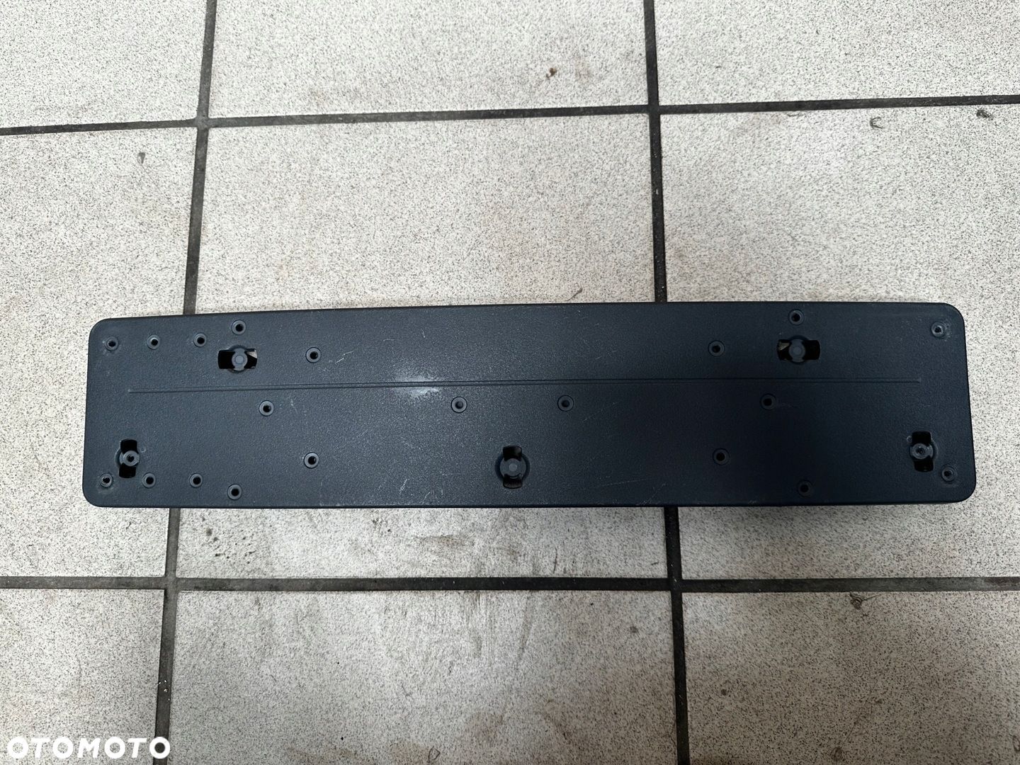 MERCEDES-BENZ W177 LIFT RAMKA PODKŁADKA TABLICY REJESTRACYJNEJ A1768850781 - 1