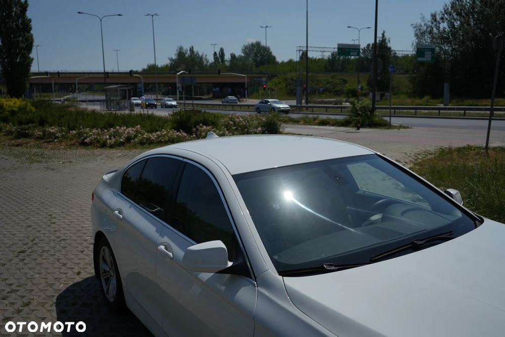 BMW Seria 5 520i - 9