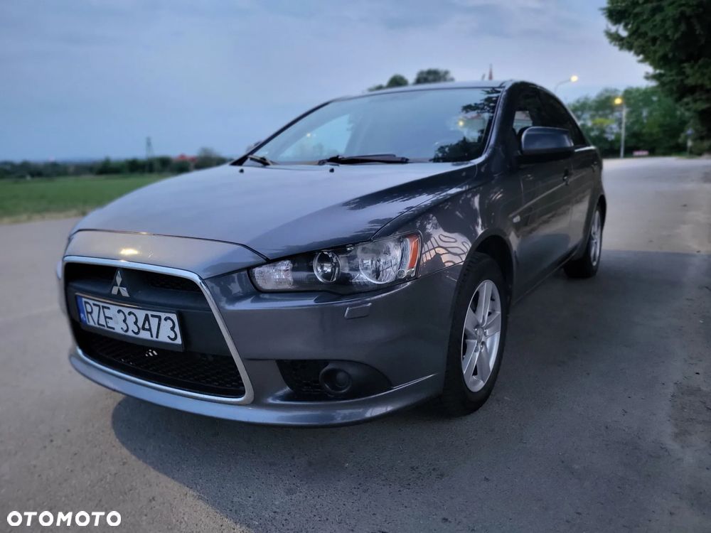 Mitsubishi Lancer - 10