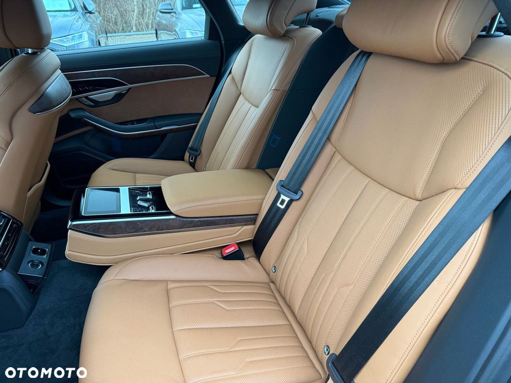 Audi A8 - 26