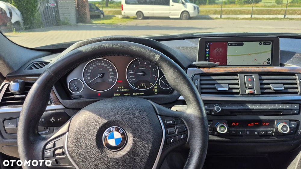 BMW Seria 3 328i xDrive - 10