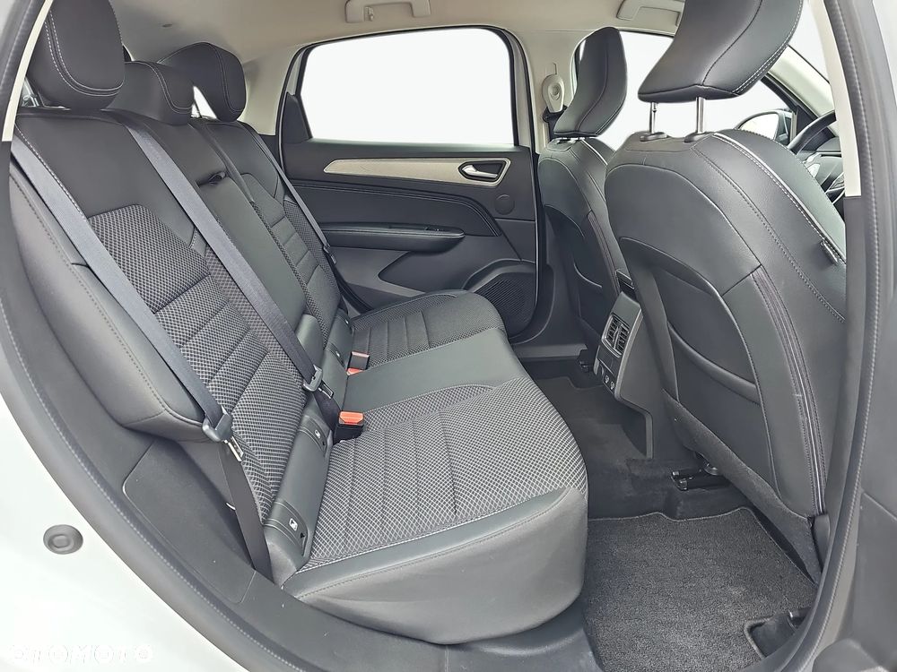 Renault Arkana 1.6 E-TECH Intens MMT - 22
