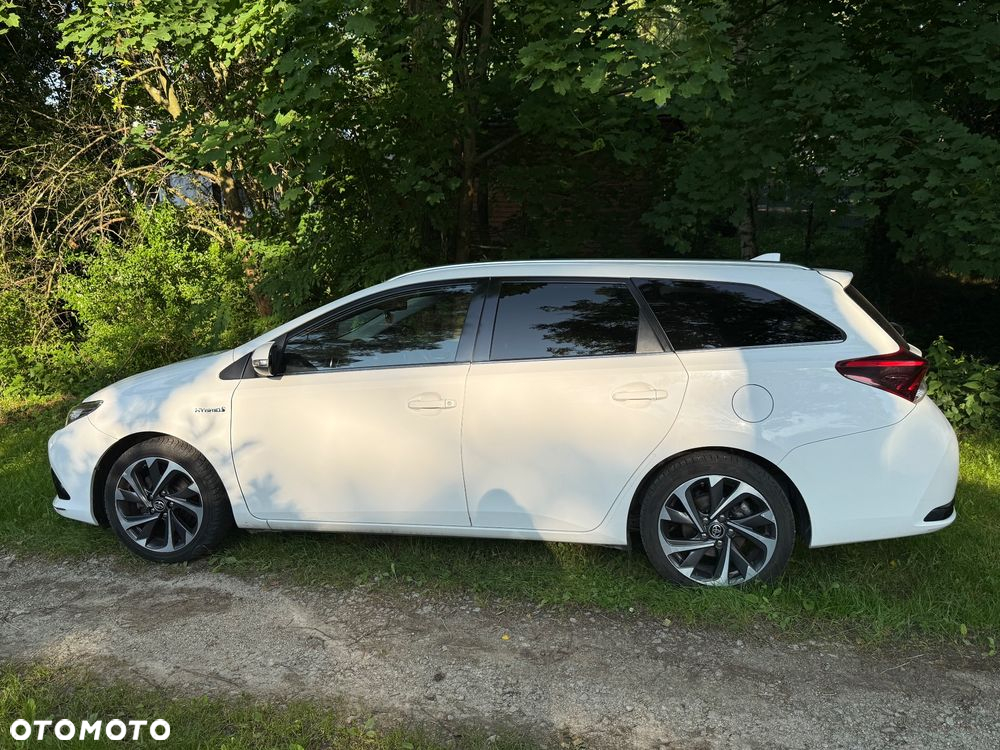 Toyota Auris - 11