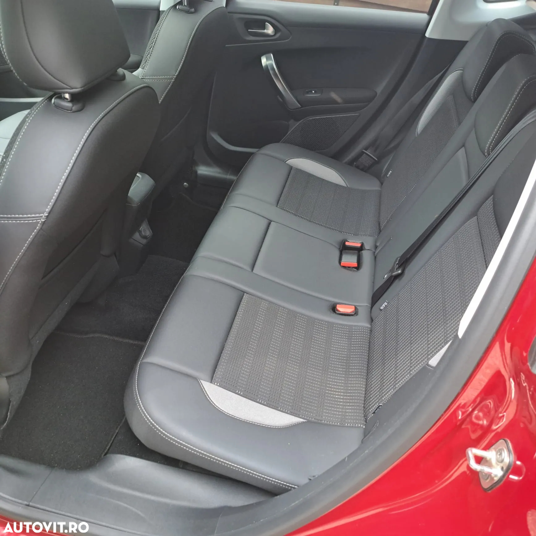 Peugeot 2008 PureTech 110 Stop&Start Allure - 25