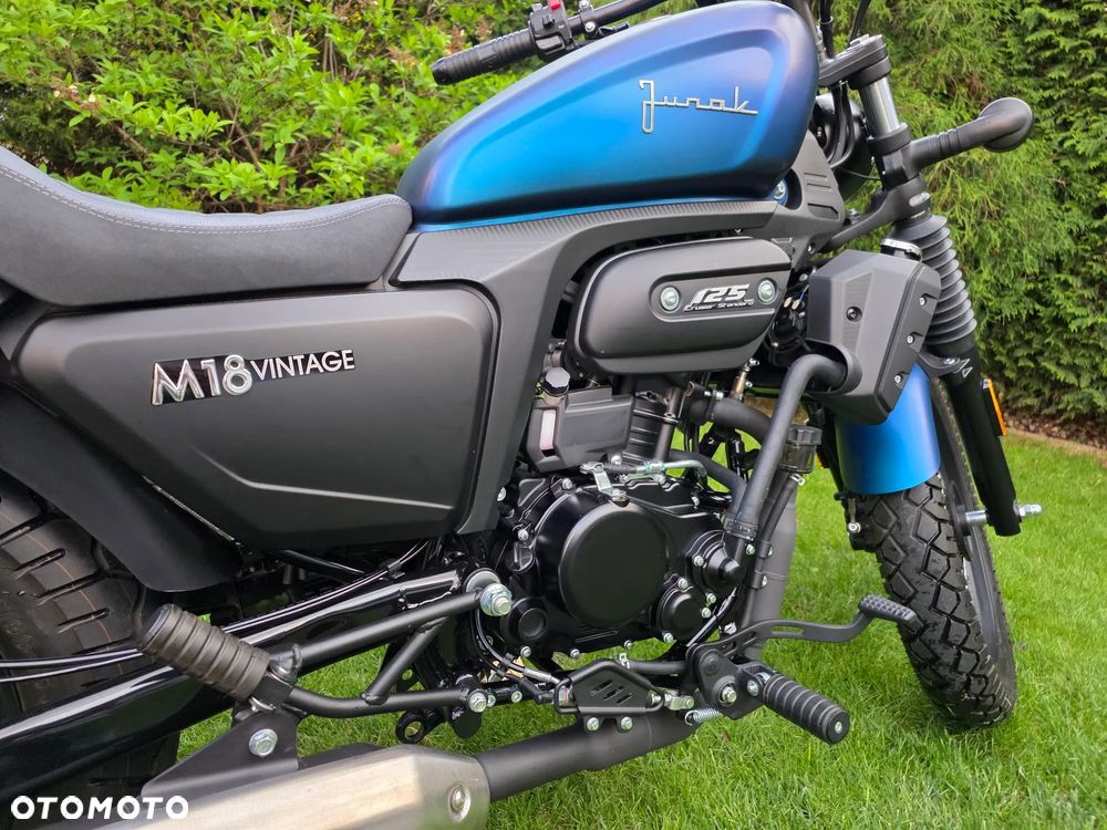 Junak M18 - 8