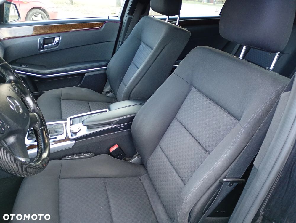 Mercedes-Benz Klasa E 220 CDI DPF BlueEFFICIENCY Automatik - 11