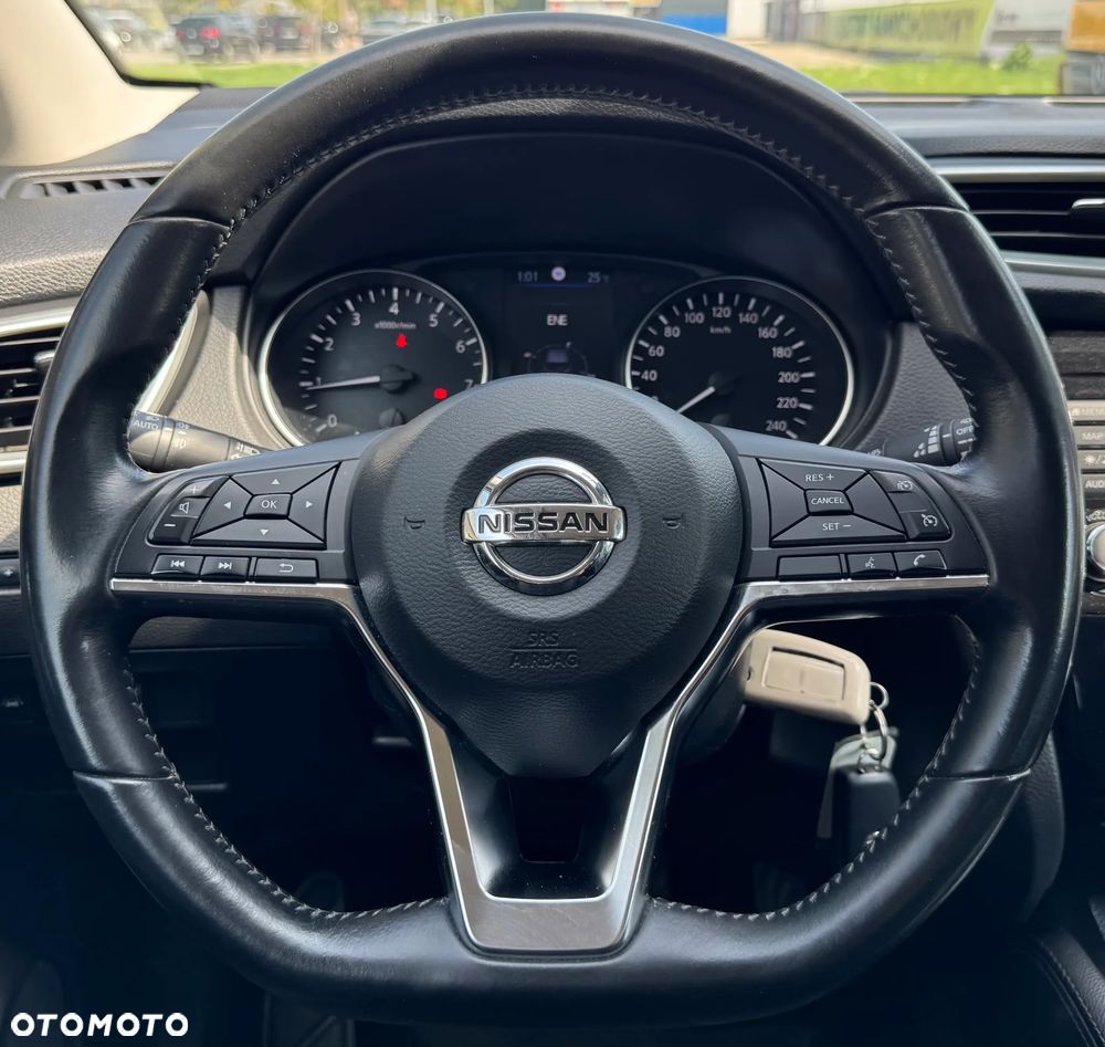 Nissan Qashqai - 15