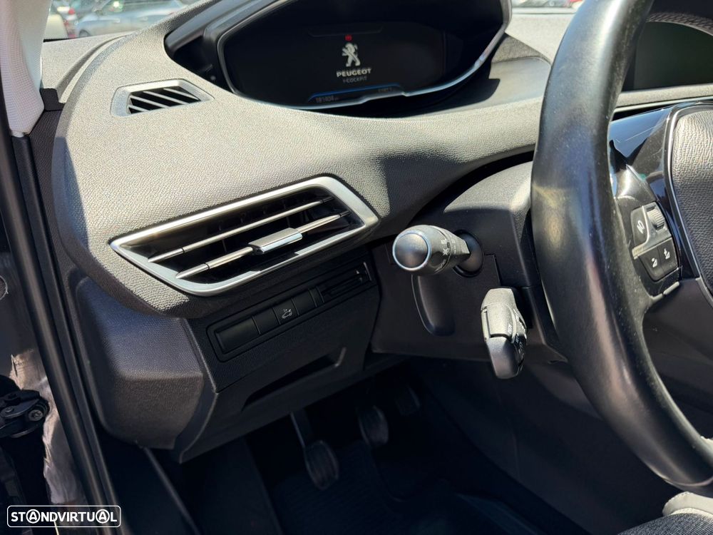 Peugeot 3008 1.6 BlueHDi GT Line - 34