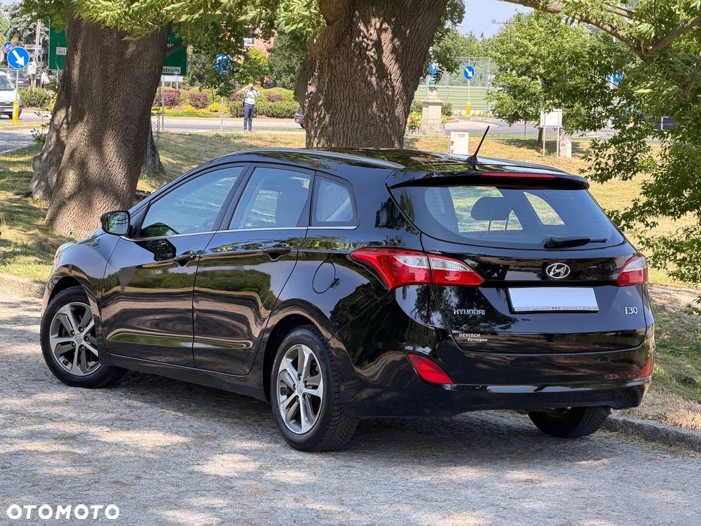 Hyundai i30 i30cw 1.6 CRDi Trend - 4