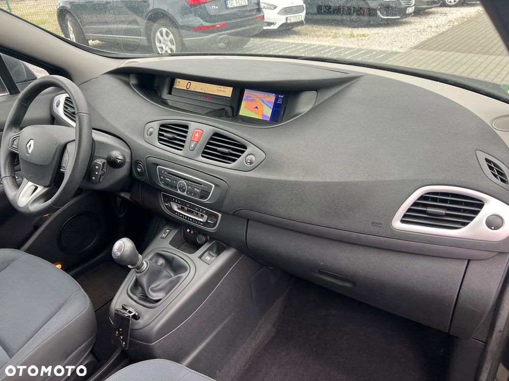 Renault Grand Scenic 1.9 dCi FAP Privilege - 10