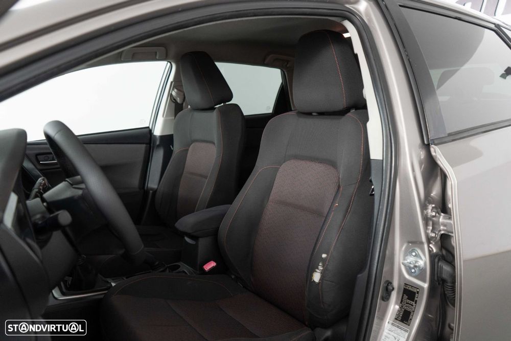 Toyota Auris - 22