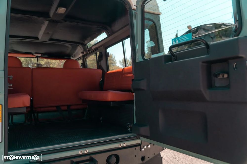 Land Rover Defender 110 SW 2.5 Td5 SE - 4