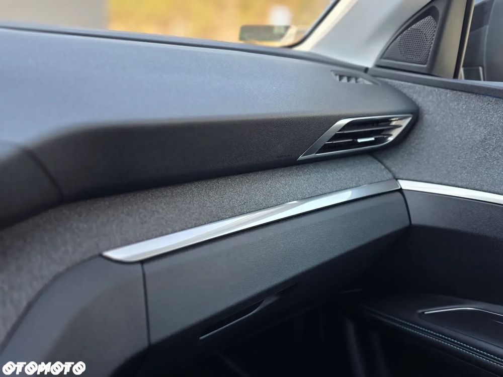 Peugeot 3008 1.2 PureTech Allure Pack S&S EAT8 - 27