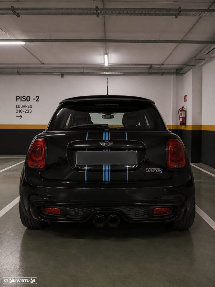 MINI Cabrio John Cooper Works - 2