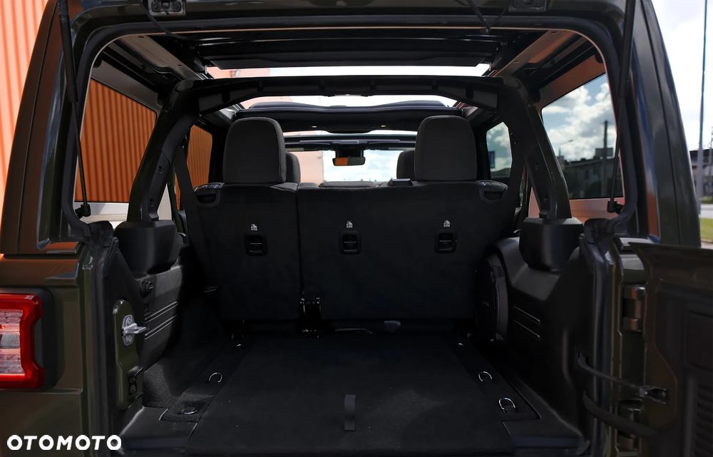 Jeep Wrangler 3.6 Unlim Rubicon - 26