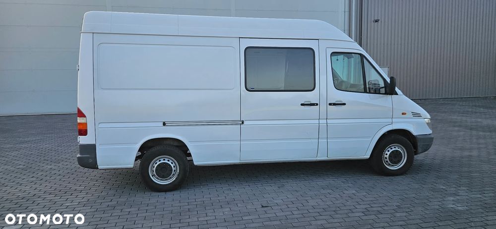 Mercedes-Benz Sprinter - 3