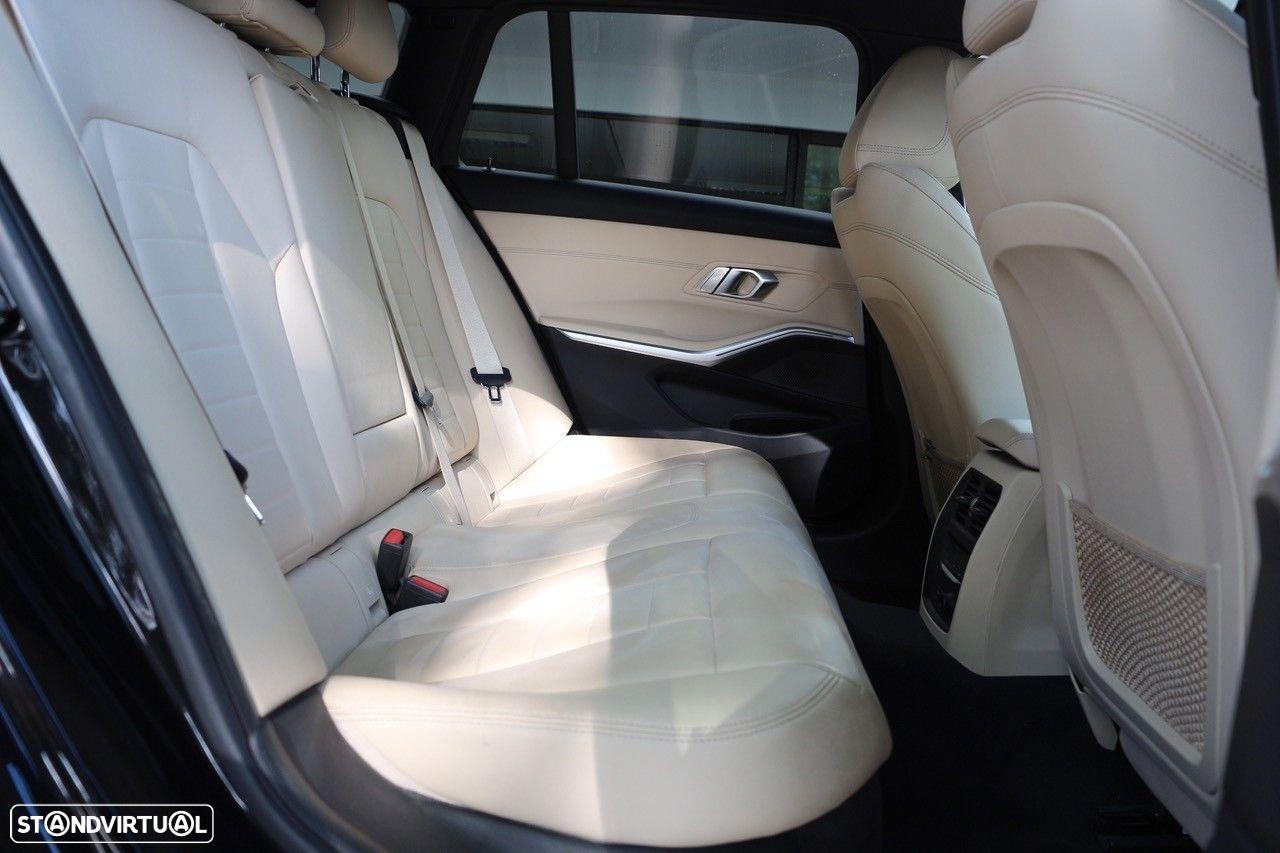 BMW 320 d Touring Pack M Auto - 23
