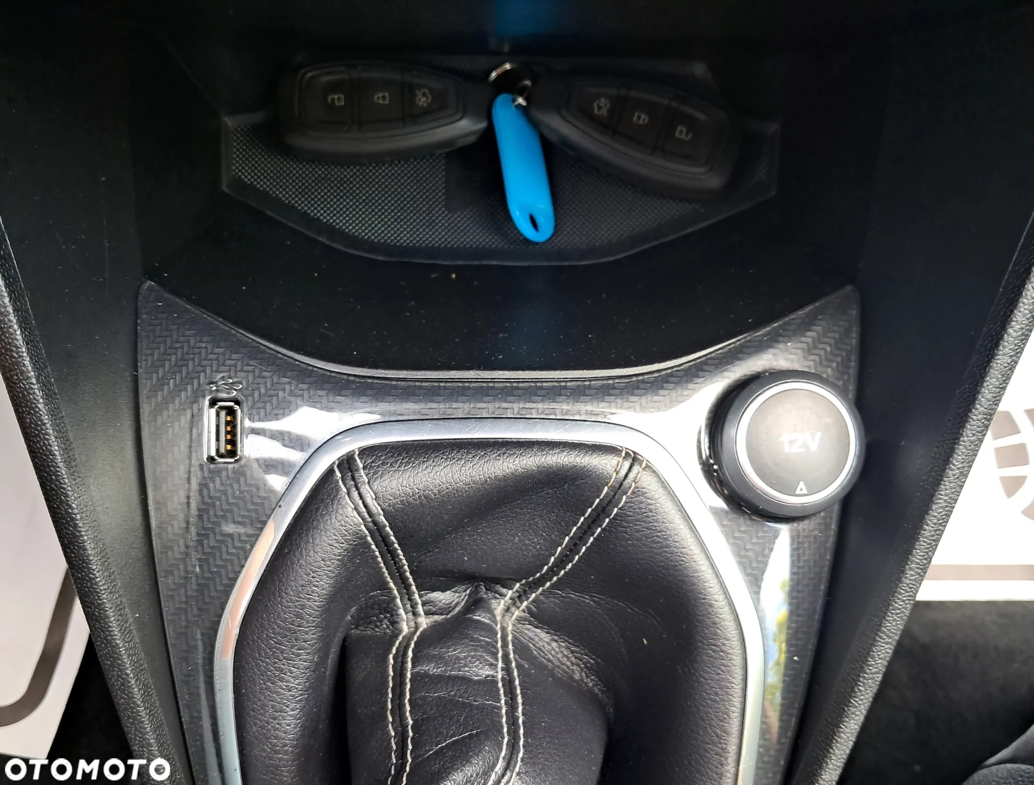 Ford Fiesta 1.0 EcoBoost S&S ST-LINE Black - 25