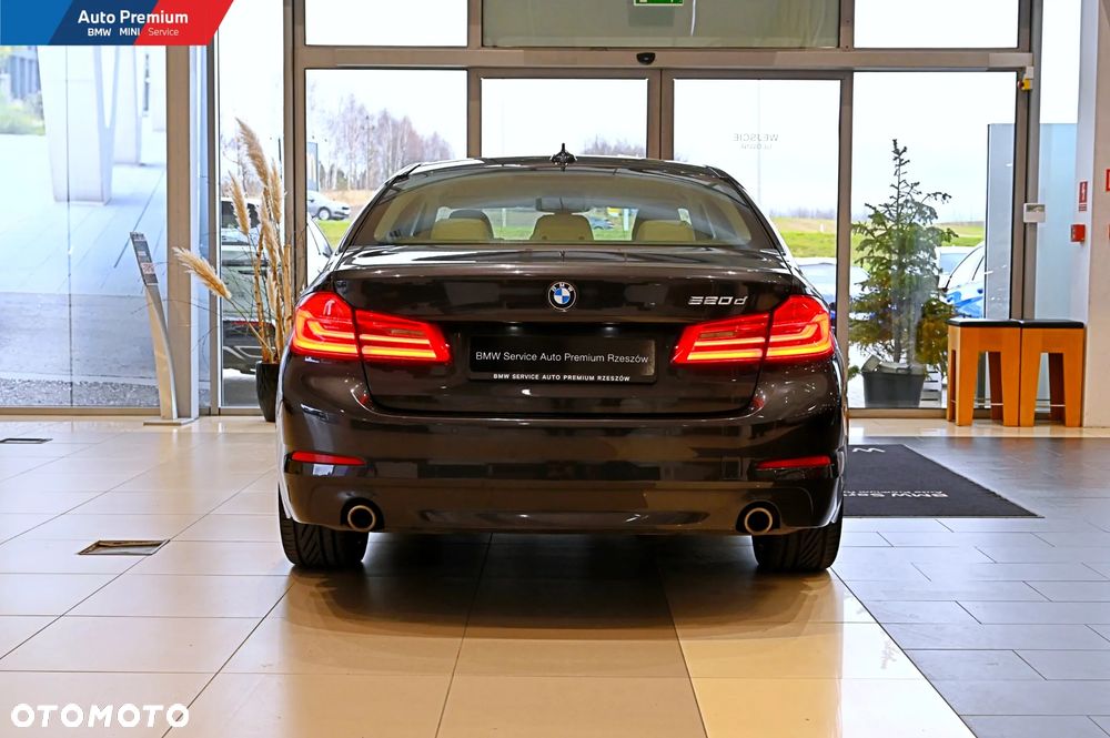 BMW Seria 5 520d - 18