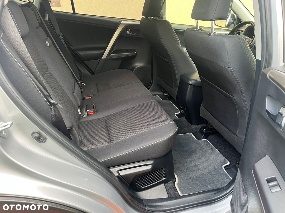 Toyota RAV4 - 40