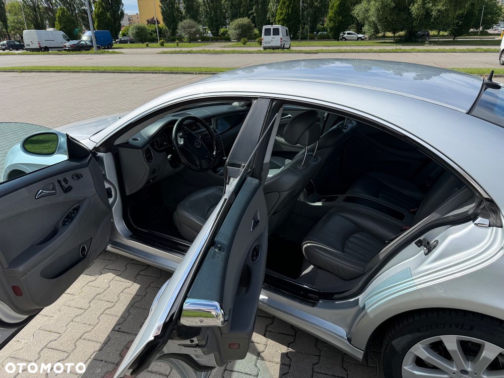 Mercedes-Benz CLS - 9