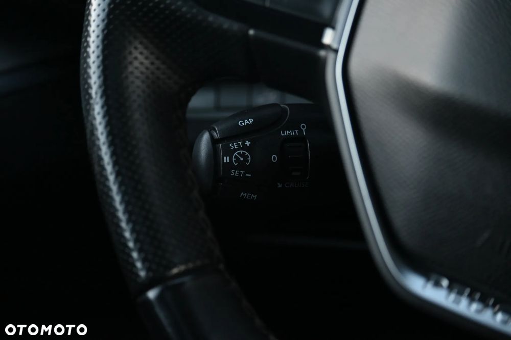 Peugeot 5008 - 24