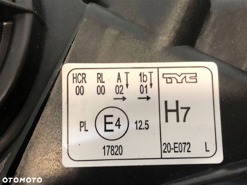 BMW 1 F20 F21 2011-2015 przed liftem Reflektor lampa przednia lewa TYC - 8