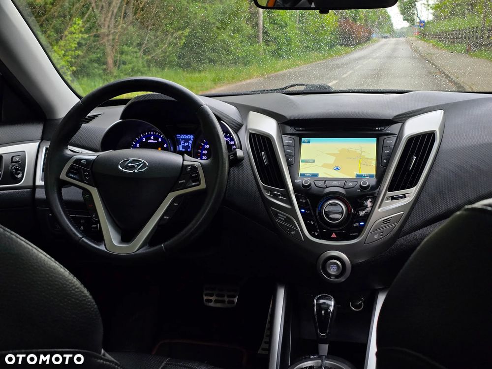 Hyundai Veloster 1.6 GDI Premium - 28
